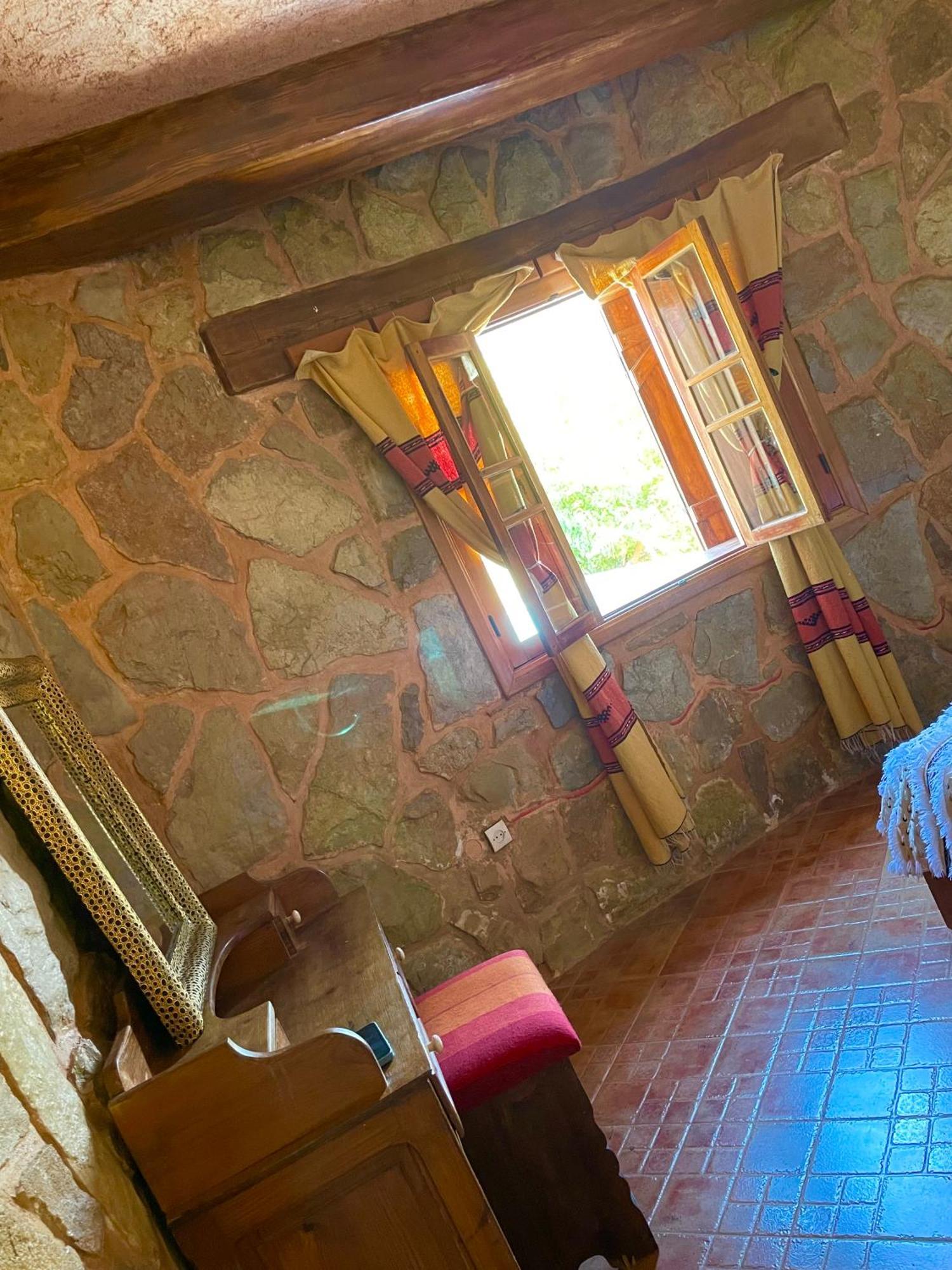 Ferme D'Hote La Vallee Azrou Exteriör bild
